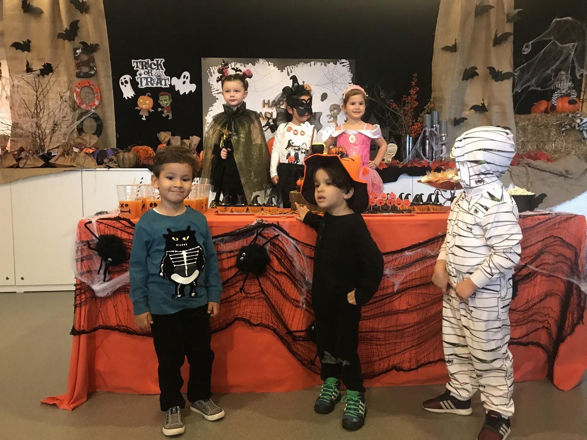 Kids Studio - Halloween 2017